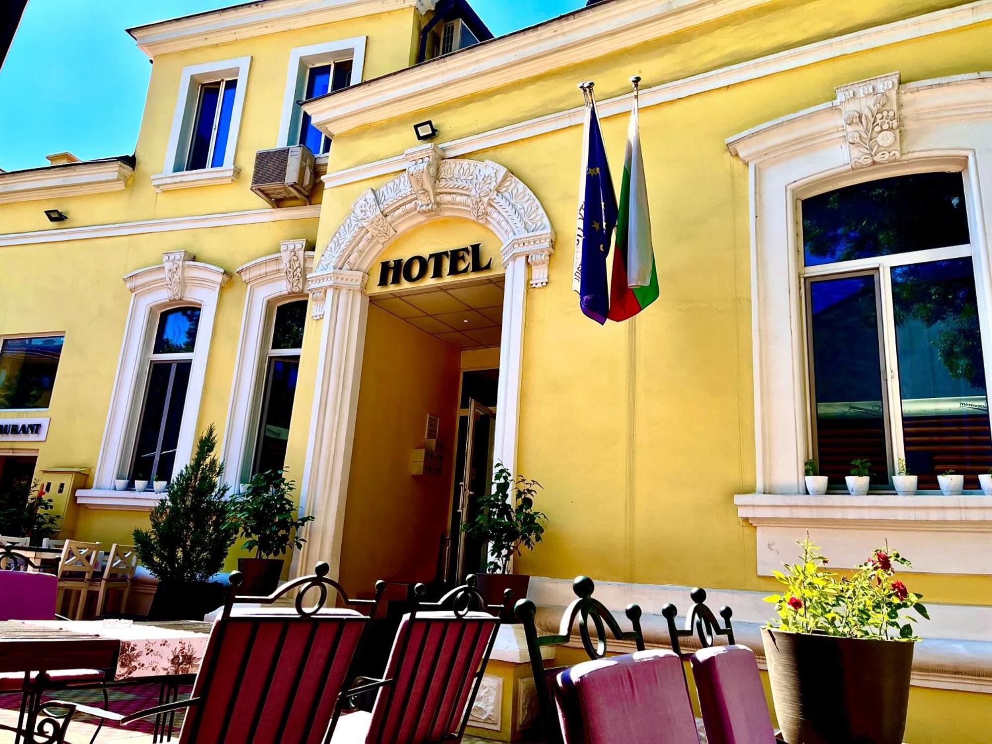 City House Family Hotel & Restaurant Ruse Exterior foto